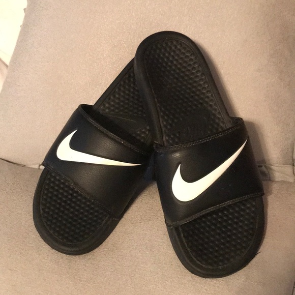Nike Shoes - Nike slides